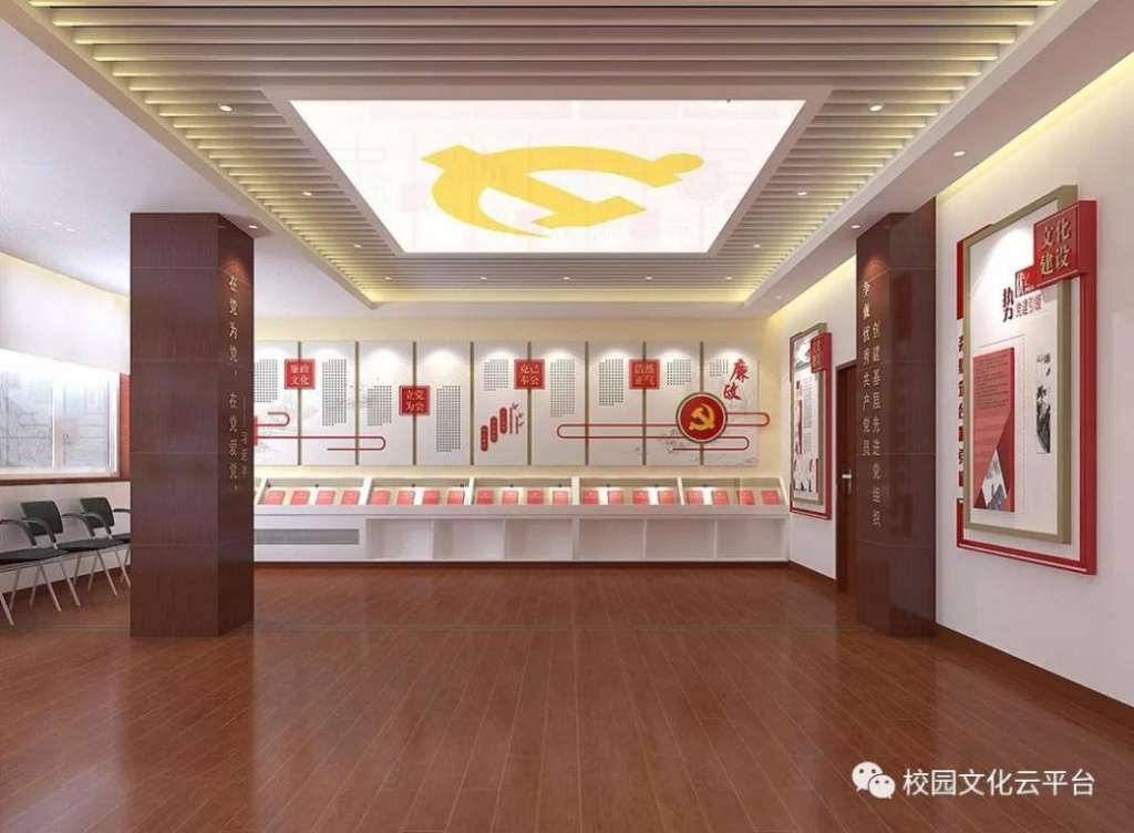 空间以立体方形为吊顶,结合光照需求,形成秩序效果,正前方墙面根据